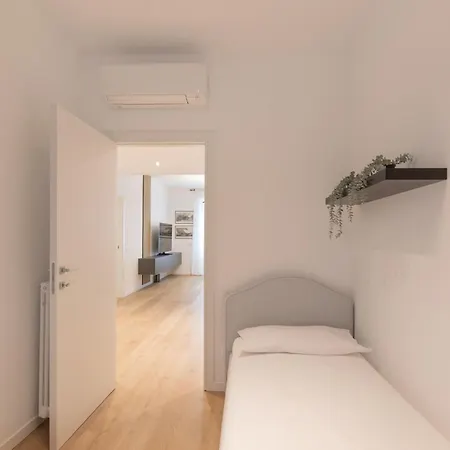 Apartamento Cozy And Modern Two Bedrooms Parco Sempione - Mirable Pm